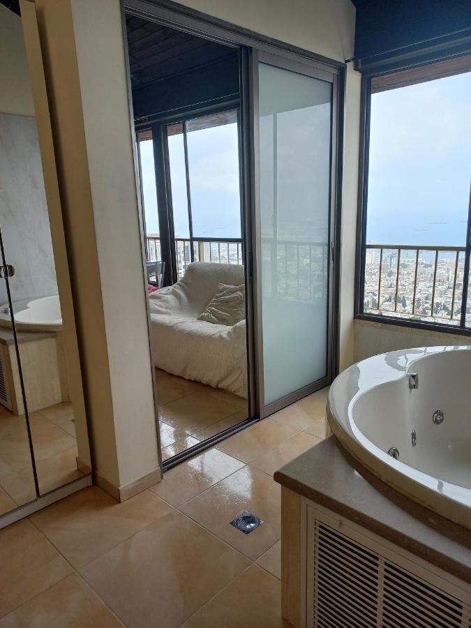 Panorama Bay View 3 Room Haifa Buitenkant foto